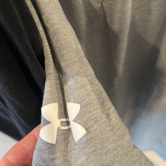Bundle - Under Armour Athletics Ts - Picture 5 of 5